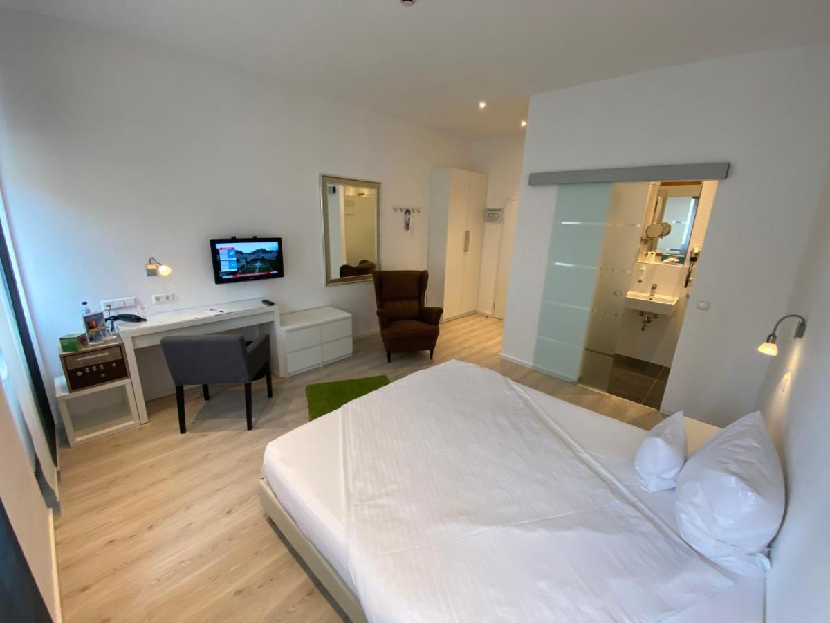 Hotel Barbarossa Karlsruhe Stadtmitte Dış mekan fotoğraf