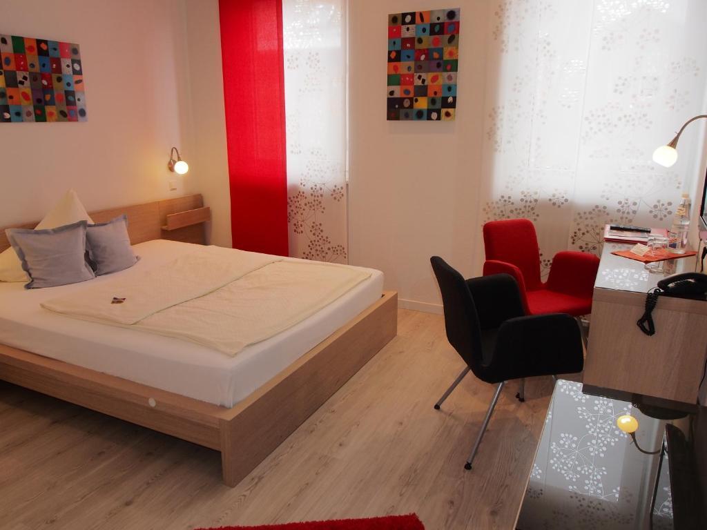 Hotel Barbarossa Karlsruhe Stadtmitte Oda fotoğraf