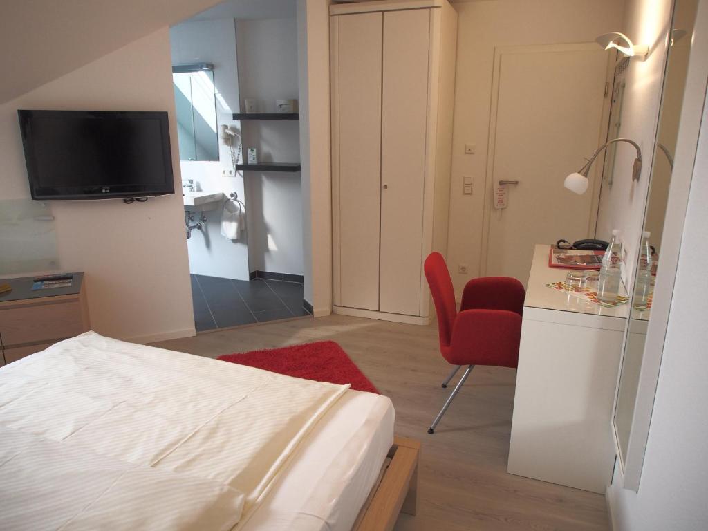 Hotel Barbarossa Karlsruhe Stadtmitte Oda fotoğraf