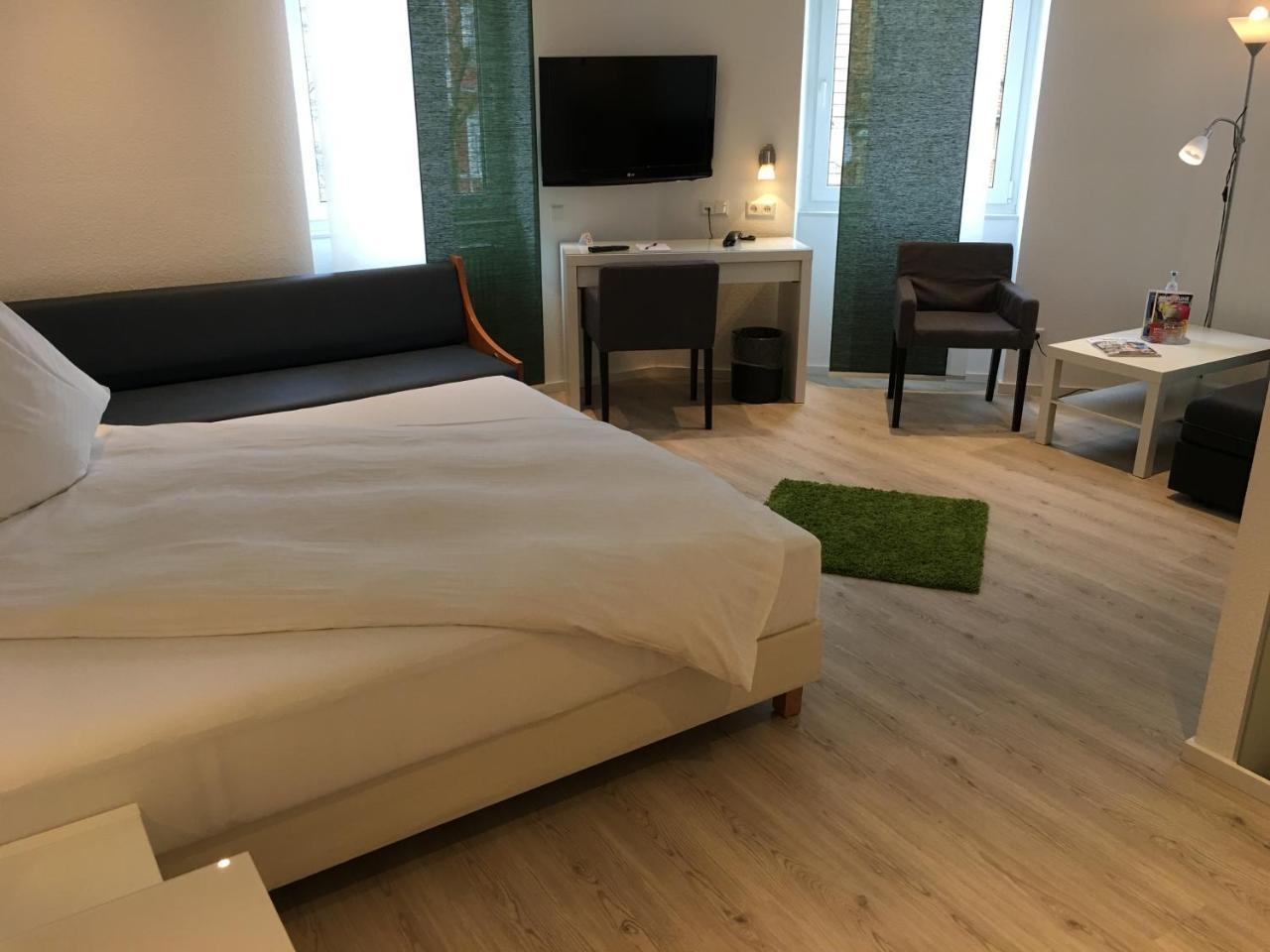Hotel Barbarossa Karlsruhe Stadtmitte Dış mekan fotoğraf
