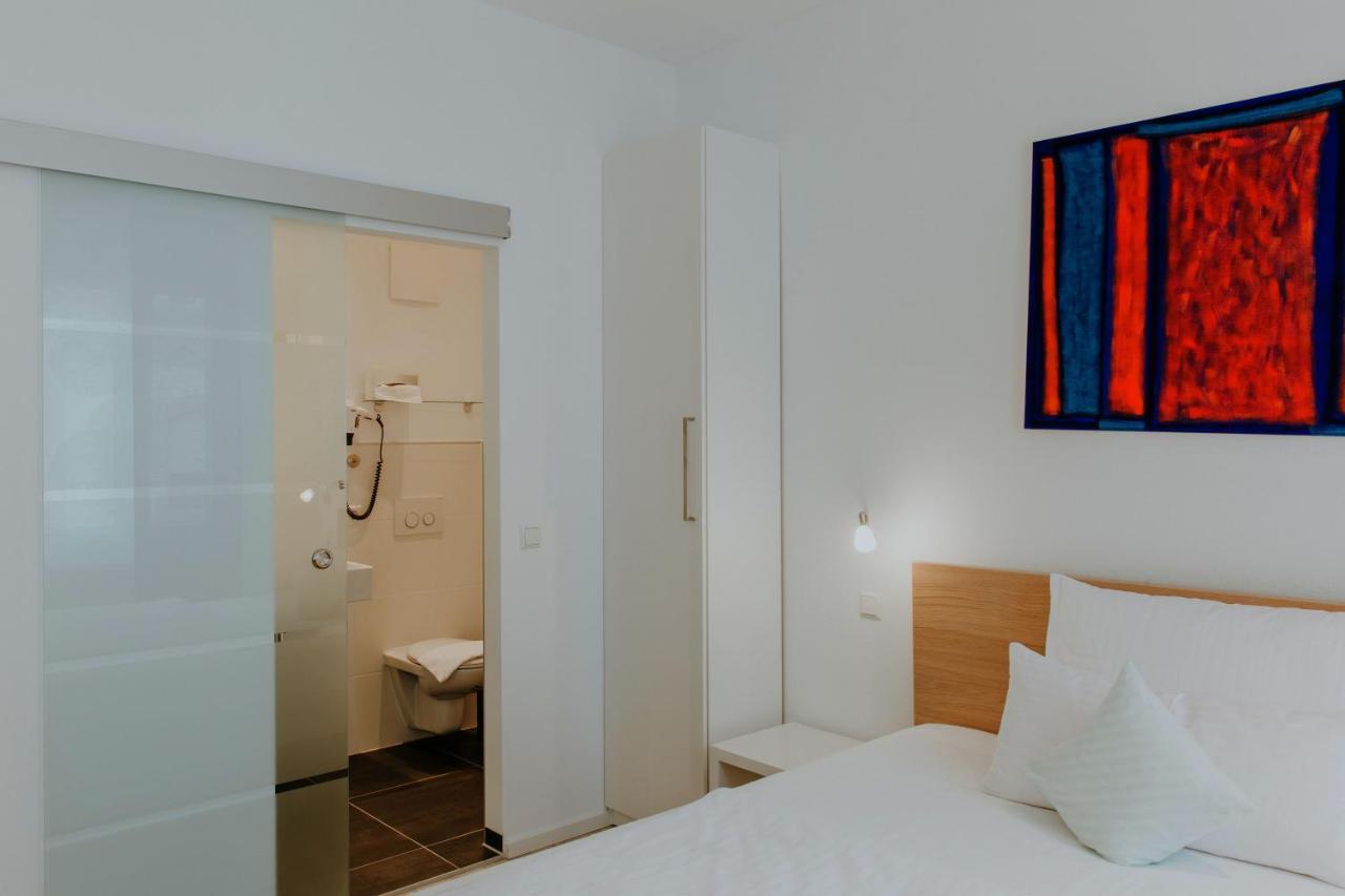 Hotel Barbarossa Karlsruhe Stadtmitte Dış mekan fotoğraf
